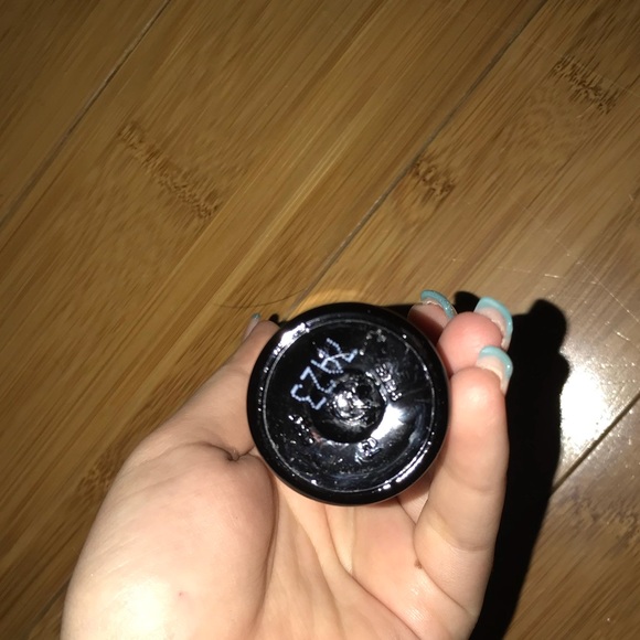 New Mary Kay Makeup Finishing Spray by Skindinävia - Picture 5 of 5